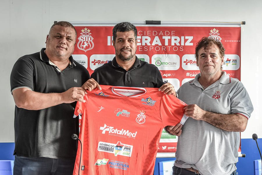 Imperatriz freou contratações para a Série B, mesmo já tendo apresentado o técnico Dejair Ferreira.